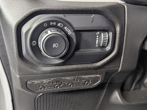 Used 2025 Jeep Wrangler Unlimited Sport AWD/4WD image 14