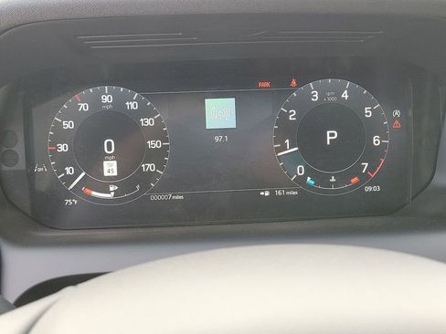 New 2025 Land Rover Discovery Sport S image 6