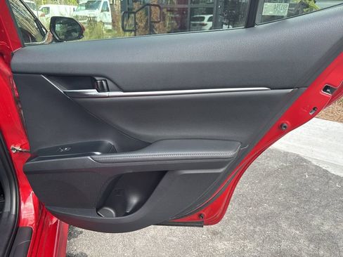 Used 2020 Toyota Camry XSE image 21