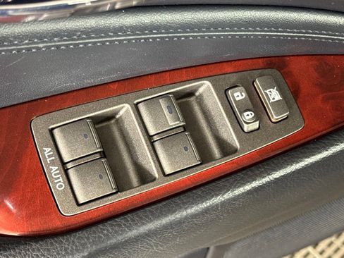 Used 2011 Lexus LS 460 AWD w/ Luxury Value Edition image 23