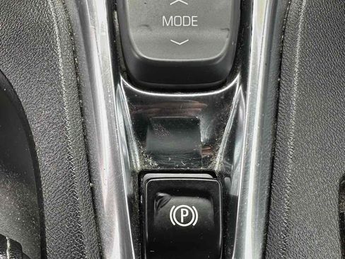 Used 2019 Chevrolet Camaro LT w/ Technology Package RWD image 18