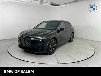 Used 2023 BMW iX xDrive50 w/ Sport Package video 1