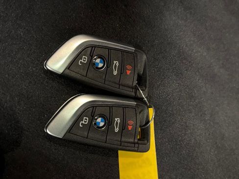 Used 2025 BMW M2 w/ Carbon Package RWD image 21