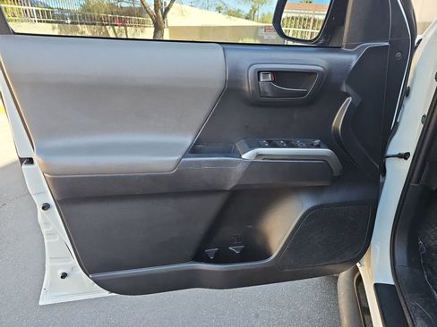 Used 2019 Toyota Tacoma SR5 RWD image 26