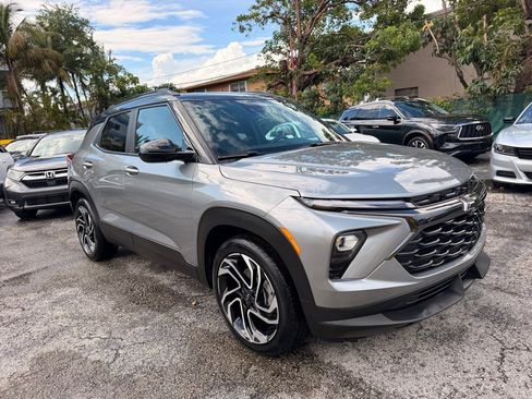 Used 2025 Chevrolet TrailBlazer RS w/ Convenience Package FWD image 7