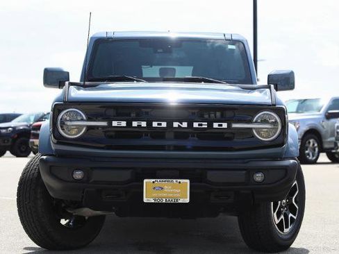 Certified 2025 Ford Bronco Outer Banks AWD/4WD image 2