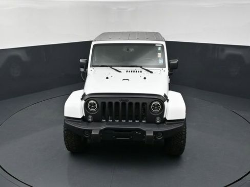 Used 2018 Jeep Wrangler Sport AWD/4WD image 13
