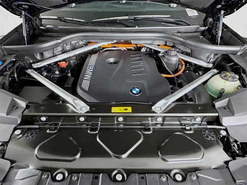 New 2026 BMW X5 xDrive50e w/ M Sport Package image 32