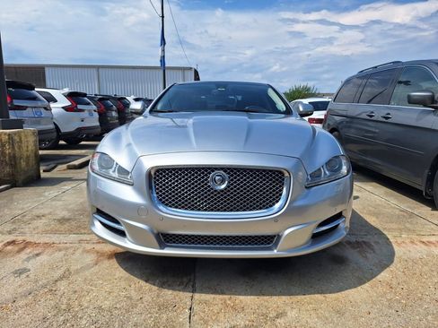 Used 2012 Jaguar XJ L Supercharged RWD image 2