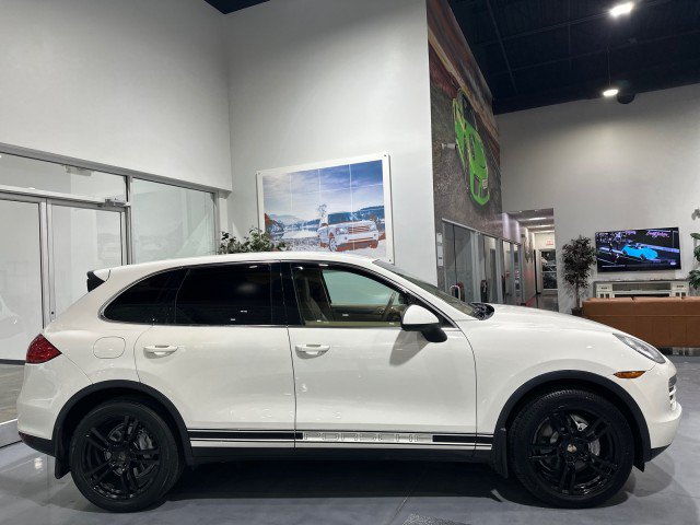 Used 2011 Porsche Cayenne AWD/4WD image 23