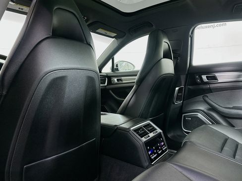 Used 2023 Porsche Panamera 4 Platinum Edition image 24