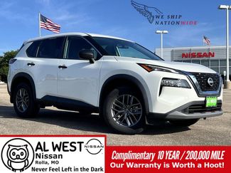 Used 2022 Nissan Rogue S image 1