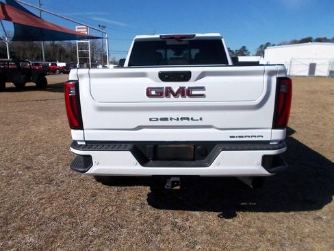 Used 2024 GMC Sierra 2500 Denali w/ Denali Reserve Package AWD/4WD image 8