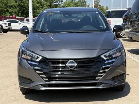 Used 2025 Nissan Versa S FWD image 7