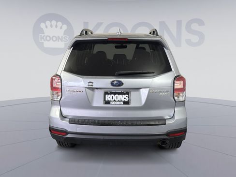 Used 2017 Subaru Forester 2.5i Touring image 5