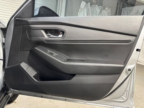 Used 2024 Honda Accord EX image 9