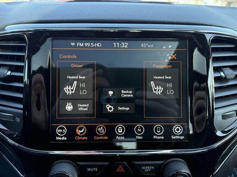 Used 2022 Jeep Grand Cherokee Limited image 17