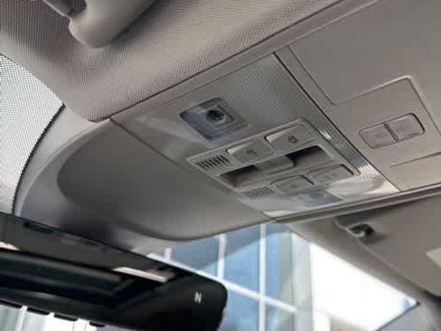 Certified 2025 Volkswagen Taos SEL image 22