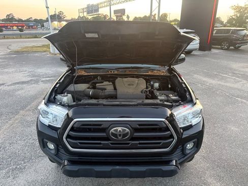 Used 2019 Toyota Tacoma SR5 RWD image 8