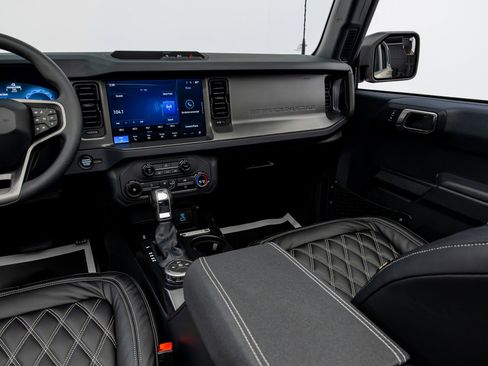 Used 2025 Ford Bronco Big Bend image 41