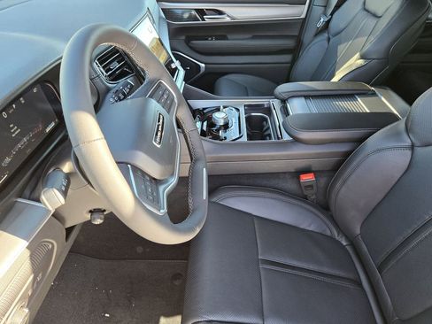 New 2026 Jeep Grand Wagoneer Limited AWD/4WD image 11