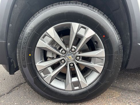 Used 2025 Chevrolet Equinox LT image 30