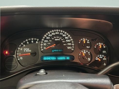 Used 2005 Chevrolet Tahoe LS AWD/4WD image 28