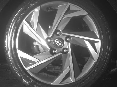 Used 2025 Hyundai Elantra SEL FWD image 15