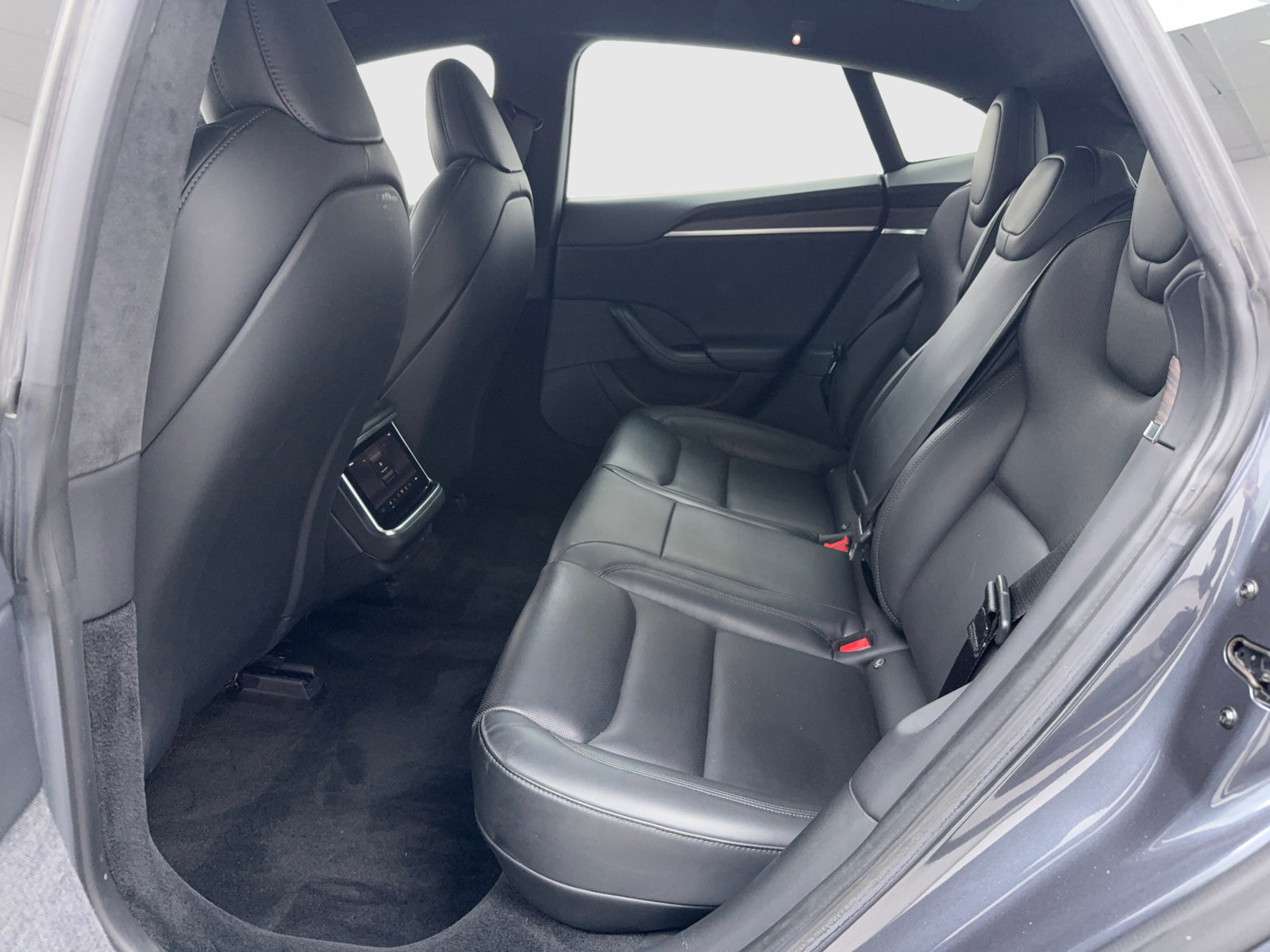 Used 2022 Tesla Model S AWD/4WD image 34