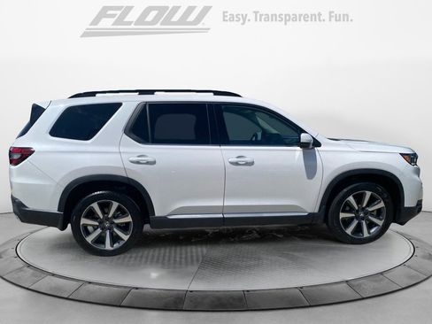 Certified 2025 Honda Pilot Touring image 10