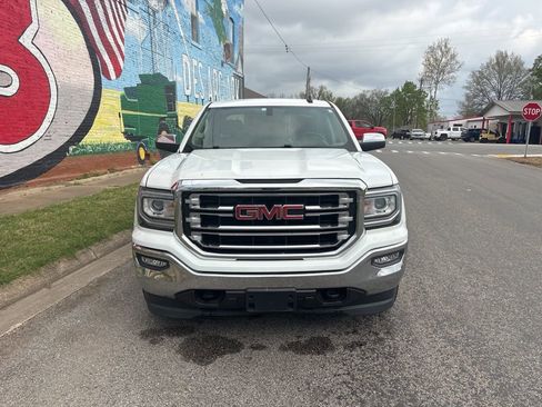 Used 2018 GMC Sierra 1500 SLT w/ SLT Premium Package image 9