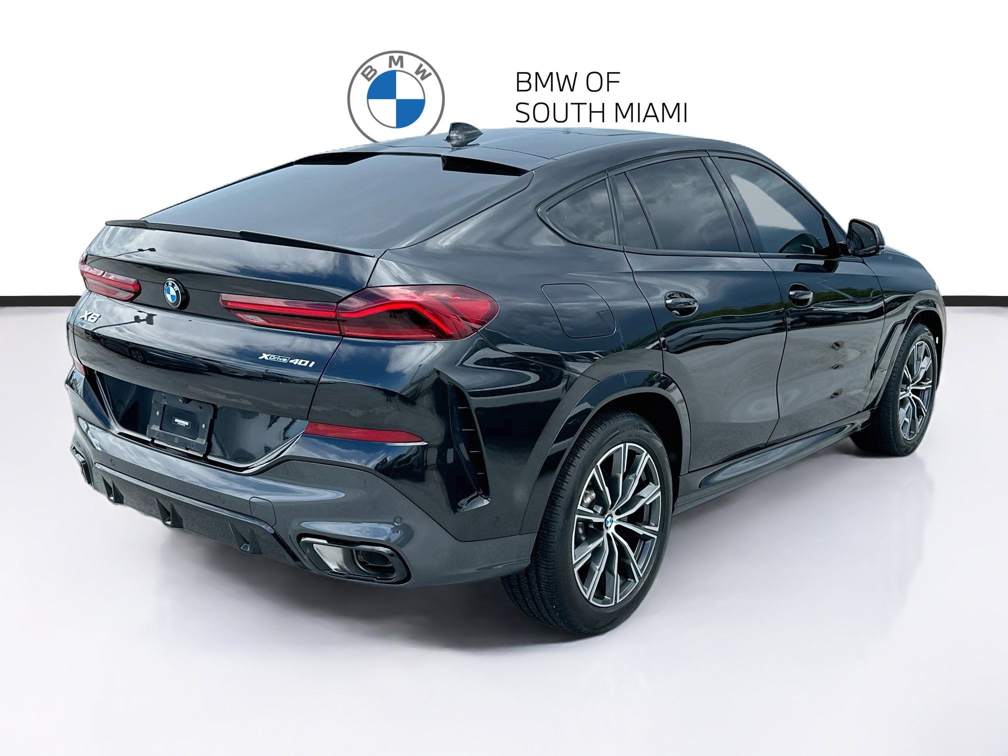 Used 2023 BMW X6 xDrive40i w/ M Sport Package AWD/4WD image 7