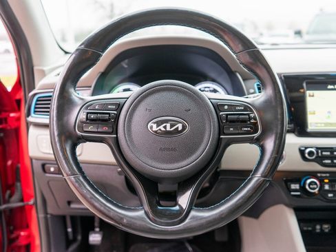 Used 2017 Kia Niro Touring image 15