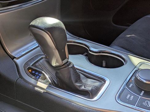 Used 2020 Jeep Grand Cherokee Altitude image 13