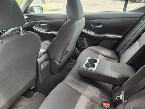 Used 2025 Nissan Sentra SR image 9