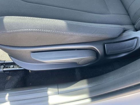 Certified 2025 Hyundai Elantra SEL FWD image 13
