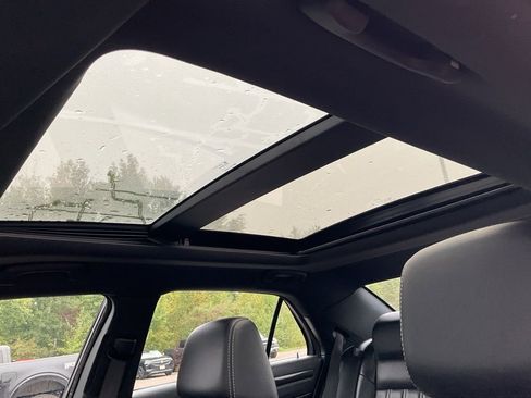 Used 2013 Chrysler 300 S image 16