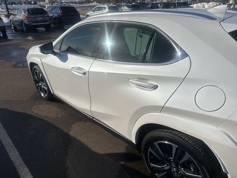 Certified 2025 Lexus UX 300h 300h Premium w/ Accessory Package (Z1) image 19