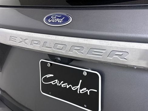 Used 2023 Ford Explorer 4WD image 32