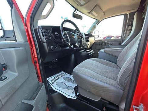Used 2019 Chevrolet Express 2500 w/ Driver Convenience Package image 23