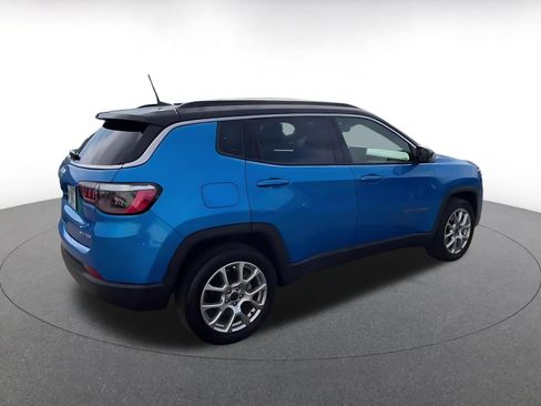 Used 2025 Jeep Compass Limited AWD/4WD image 13