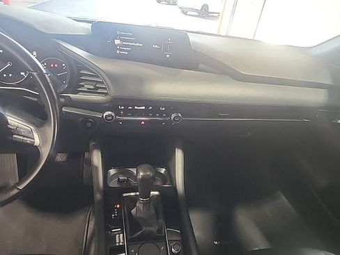 Used 2024 MAZDA MAZDA3 s FWD image 10