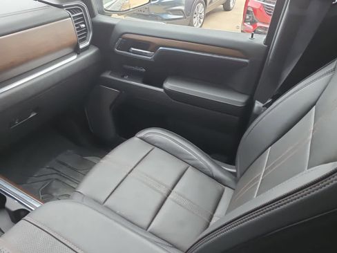 Used 2024 Chevrolet Silverado 1500 High Country w/ High Country Premium Package image 16