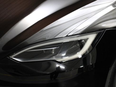 Used 2022 Tesla Model S Plaid image 48