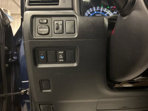 Used 2014 Toyota 4Runner 4WD image 12