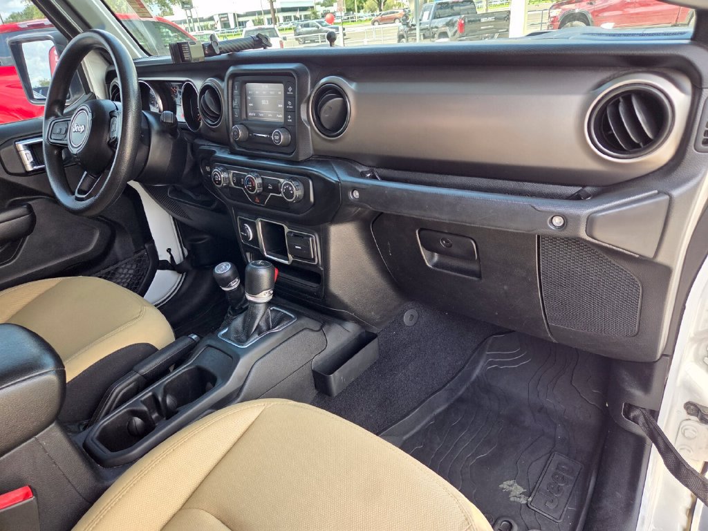 Used 2021 Jeep Gladiator Sport AWD/4WD image 17