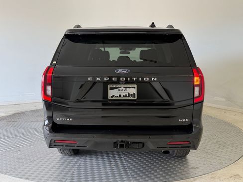 Used 2025 Ford Expedition Max Active image 10