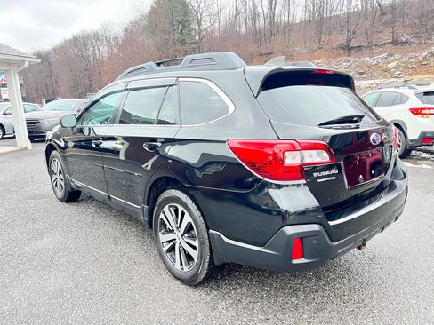 Used 2018 Subaru Outback 2.5i Limited image 5
