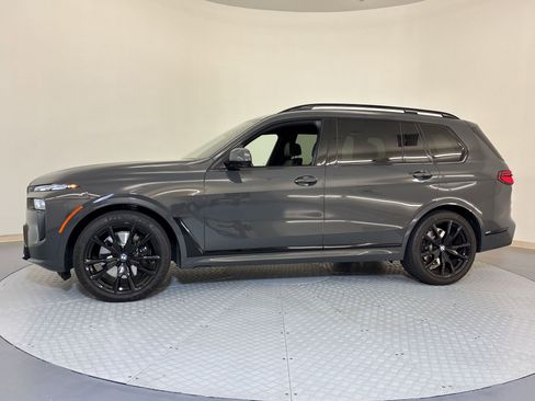 Used 2024 BMW X7 xDrive40i w/ M Sport Package image 2