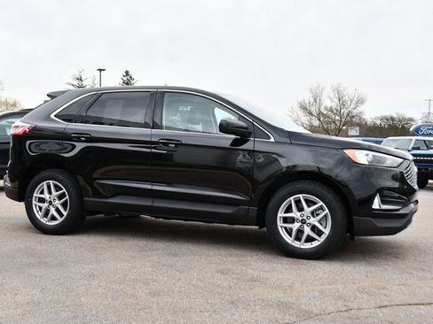 Used 2024 Ford Edge SEL w/ Convenience Package image 8